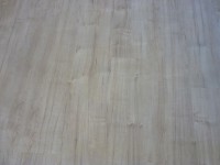 /album/posa-pavimento-in-laminato-ditta-tarkett-832-decoro-acero-beige-con-battiscopa-in-acero/p1060422-jpg/