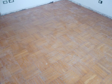 PAVIMENTO IN FAGGIO PRIMA DEL RIPRISTINO