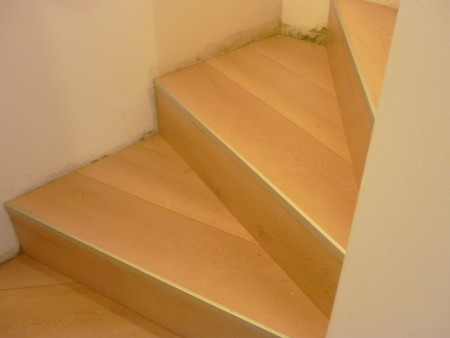 SCALA RIVESTITA